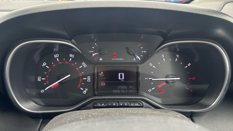 Citroen C3 Aircross 1.2 PureTech 110 Plus 5dr Petrol Hatchback